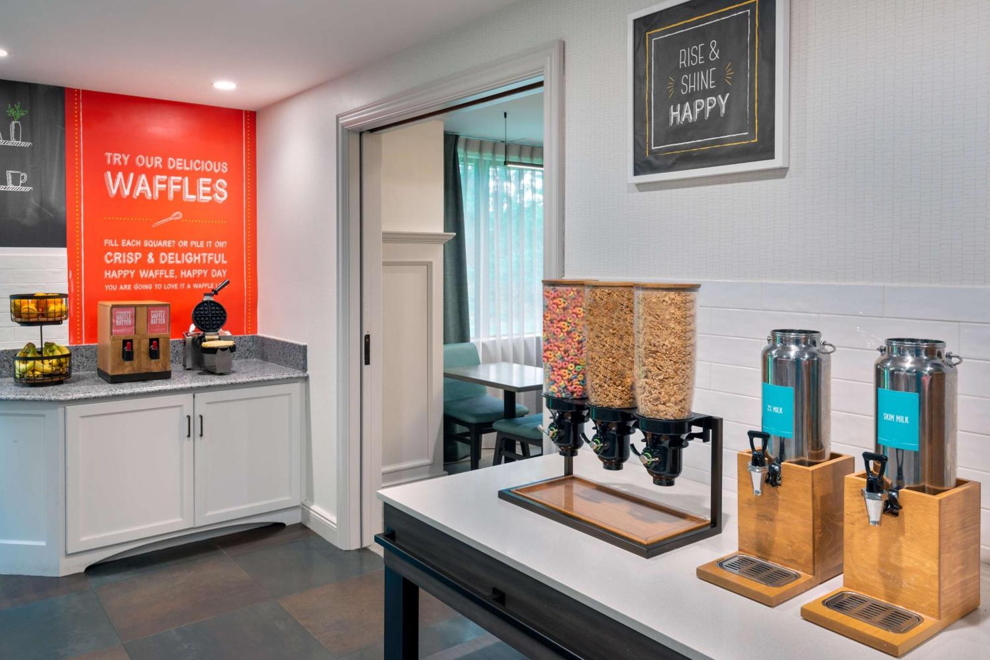 Hampton Inn Hartford Airport Windsor Locks Eksteriør bilde