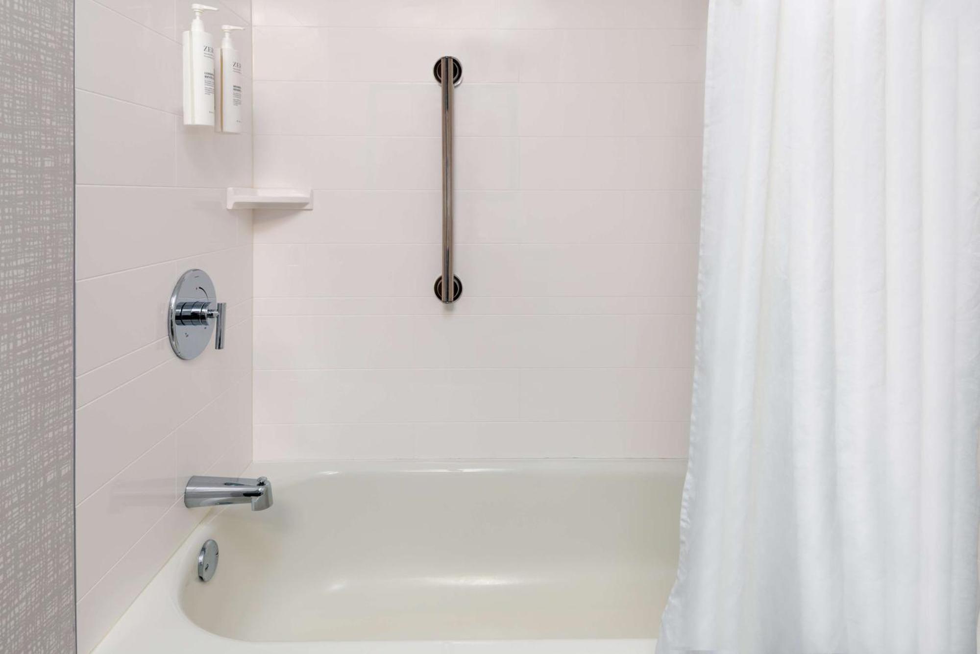 Hampton Inn Hartford Airport Windsor Locks Eksteriør bilde